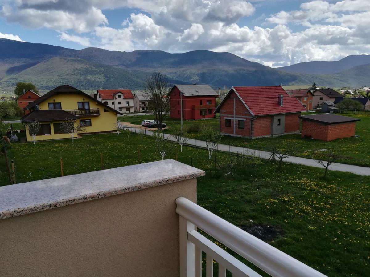 Apartment And Rooms Aracic Korenica Exterior photo